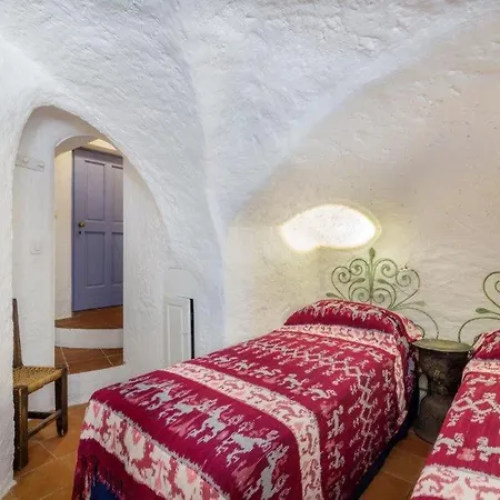 Holiday home Charming Il Glicine A