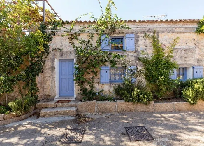 בית נופש Charming Il Glicine A סן פנטלאו